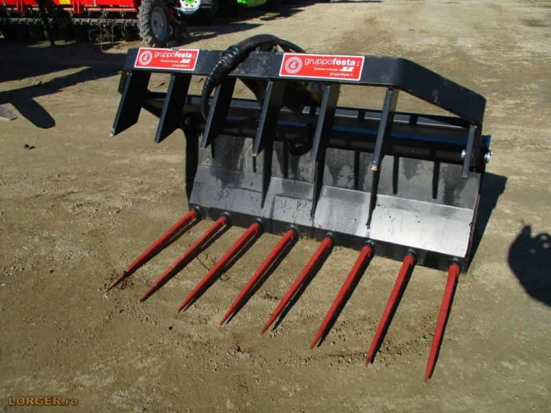 Furca hidraulica pentru siloz