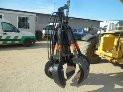 Graifer pentru deseuri metalice