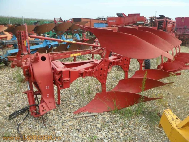 Plug Kverneland cu 3 trupite