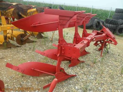 Plug Kverneland cu 3 trupite