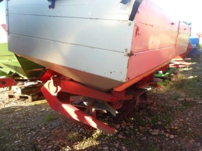 Masina de imprastiat ingrasaminte chimice Vicon de 2000 l