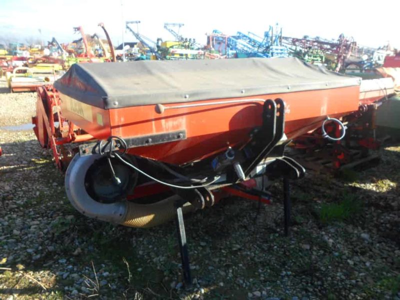 Masina de imprastiat ingrasaminte KRM 15FR