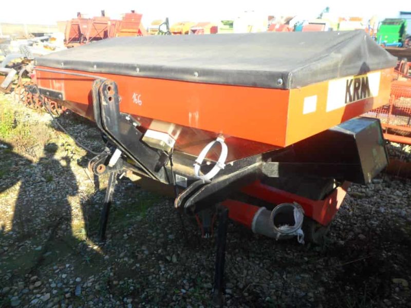 Masina de imprastiat ingrasaminte KRM 15FR