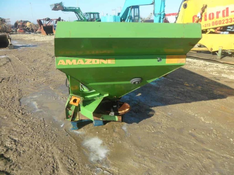 Masina de imprastiat ingrasaminte chimice Amazone ZA-M II