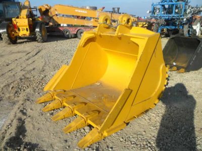 Cupa noua pentru excavator Komatsu