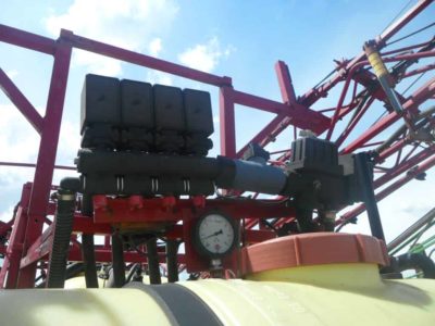 Erbicidator tractat Hardy de 2500 l