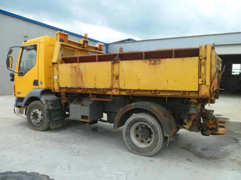 Autoutilitara DAF 55.170 cu sararita si lama zapada