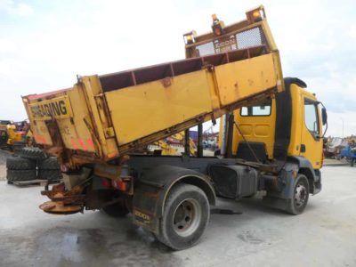 Autoutilitara DAF 55.170 cu sararita si lama zapada