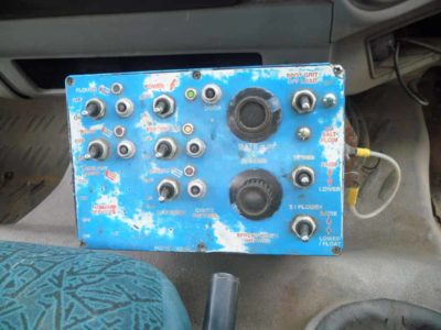 Autoutilitara DAF 55.170 cu sararita si lama zapada