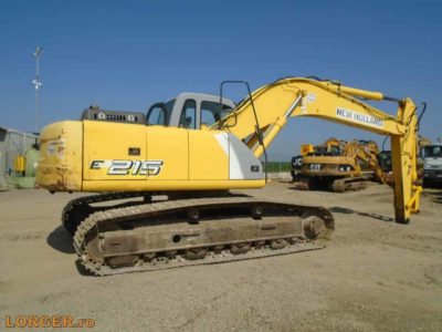 Excavator pe senile New Holland E215