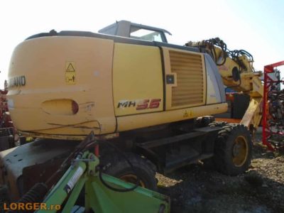 Excavator pe pneuri New Holland MH 5.6