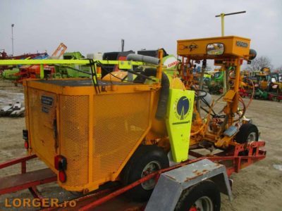 Masina pentru marcaj rutier Hofmann H25