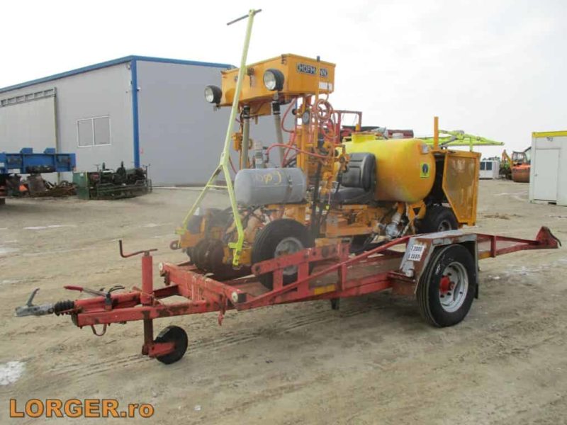 Masina pentru marcaj rutier Hofmann H25