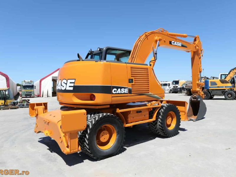 Excavator pe pneuri Case WX 145