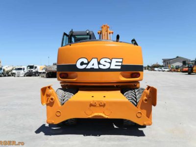Excavator pe pneuri Case WX 145