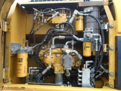 Excavator pe senile Caterpillar 323D