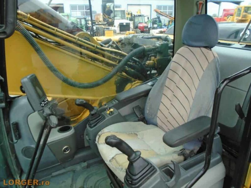 Excavator pe senile Caterpillar 323D