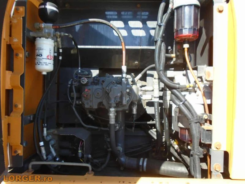 Excavator pe senile Case CX180B