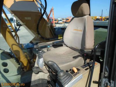 Excavator pe senile Case CX180B