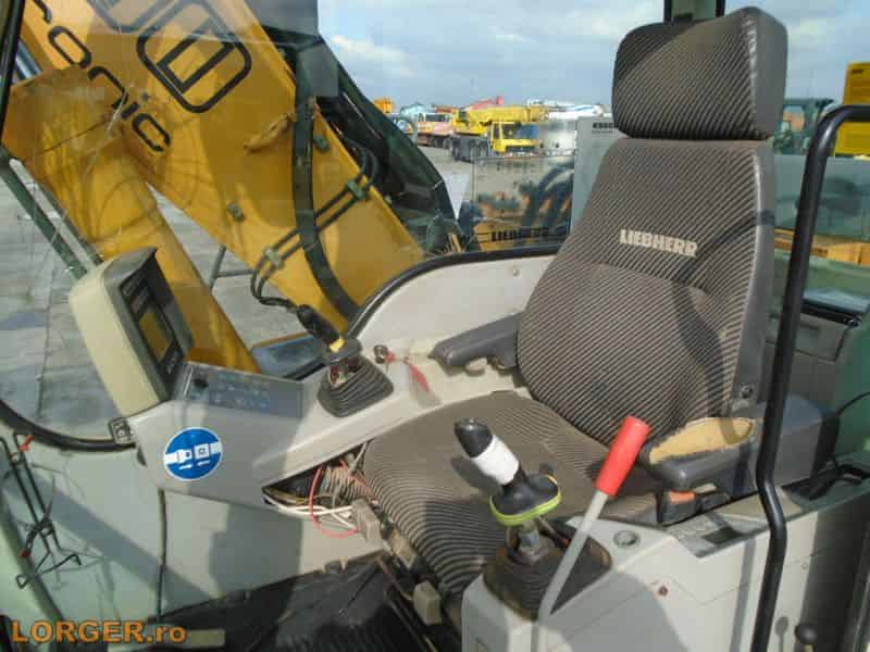 Excavator pe senile Liebherr R900C