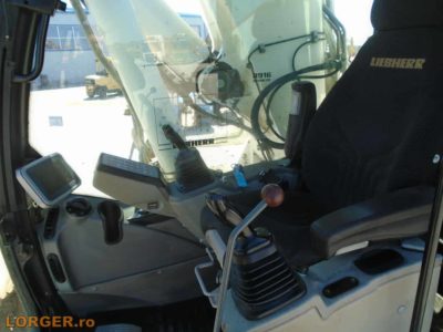 Excavator pe senile Liebherr R916 LC