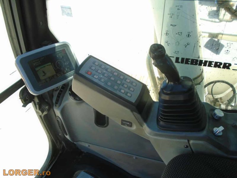 Excavator pe senile Liebherr R916 LC