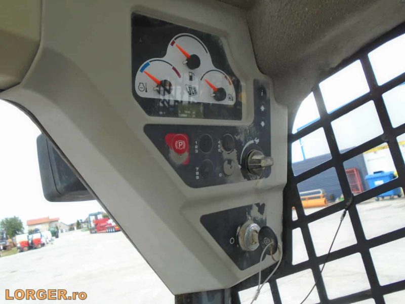 Mini-incarcator JCB 135R