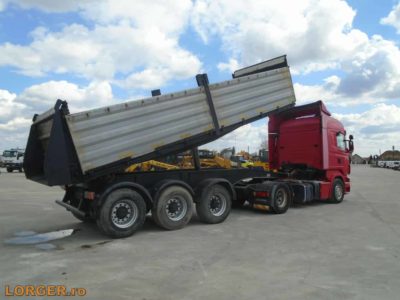 Bena Schwarzmuller pe 3 axe