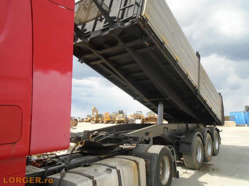 Bena Schwarzmuller pe 3 axe