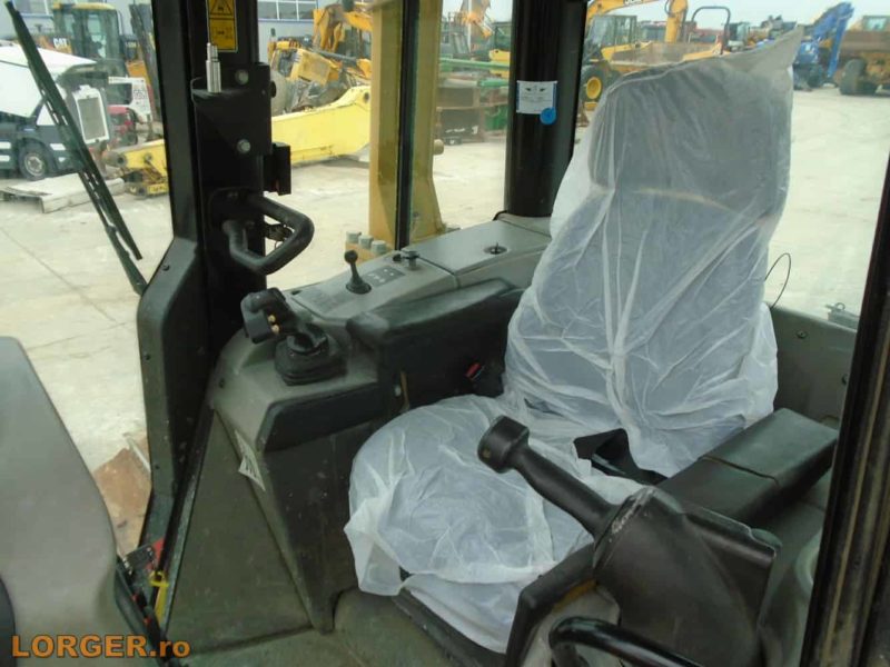 Buldozer Caterpillar D6N LGP - 2011