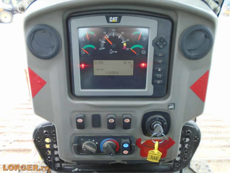 Buldozer Caterpillar D6N LGP - 2011