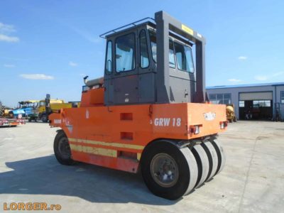 Compactor pe pneuri Hamm GRW18 - 2004