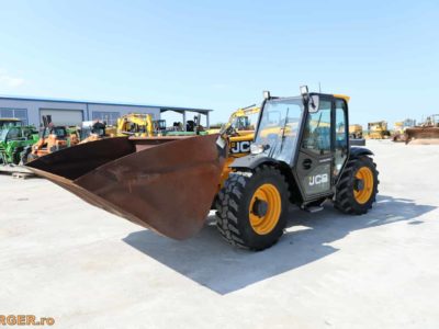 Incarcator telescopic JCB 527-58 AG