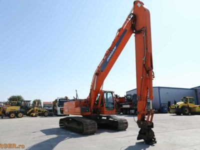 Excavator pe senile Doosan 828-11