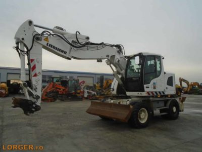 Excavator pe pneuri Liebherr A918 Compact