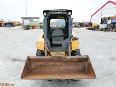 Mini-incarcator Gehl R135