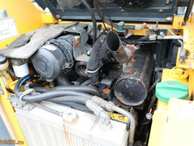 Mini-incarcator Gehl R135