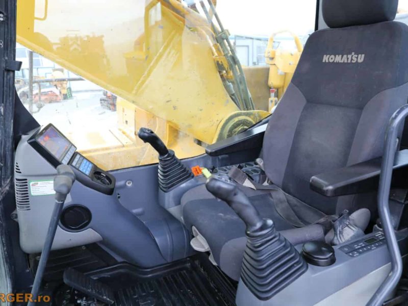 Excavator pe senile Komatsu PC360 LC-11