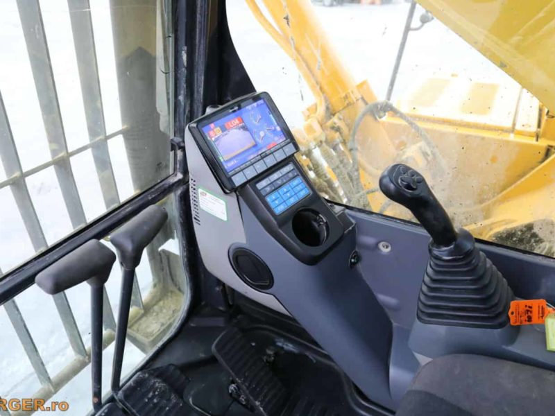 Excavator pe senile Komatsu PC360 LC-11