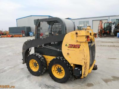 Mini-incarcator New Holland L215