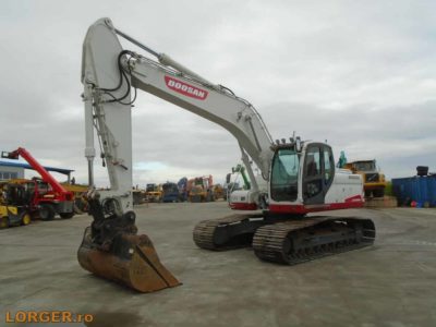 Excavator pe senile Doosan DX225 LC