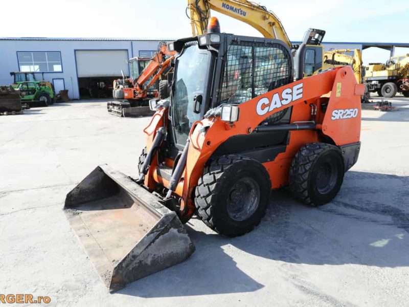 Mini-incarcator Case SR250