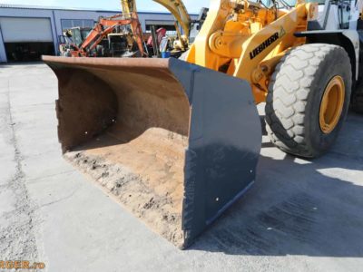 Incarcator frontal Liebherr L544