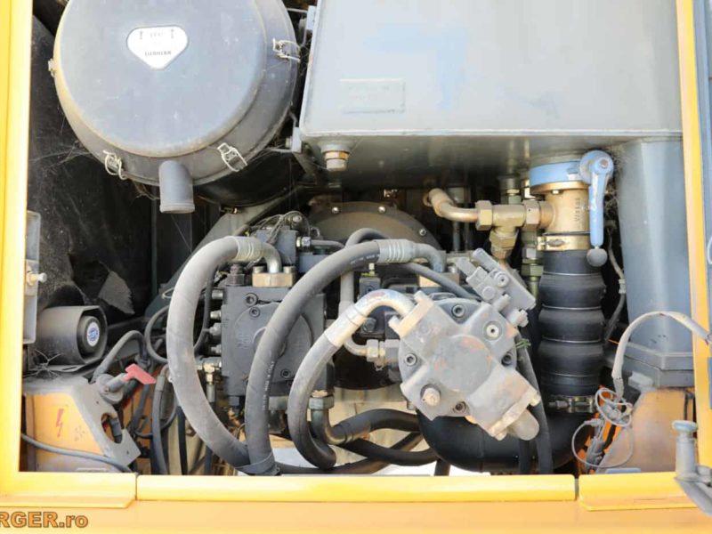 Incarcator frontal Liebherr L544