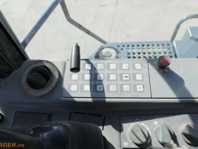 Incarcator frontal Liebherr L544