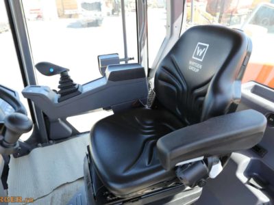 Compactor pe pneuri Hamm HP 180i NOU