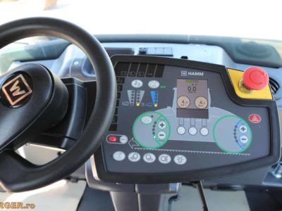 Compactor pe pneuri Hamm HP 180i NOU