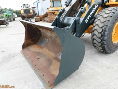 Incarcator frontal Hyundai HL 955A TM