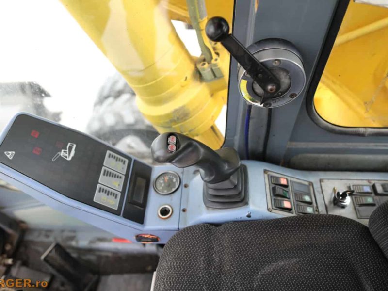 Excavator pe pneuri Atlas Terex 1604