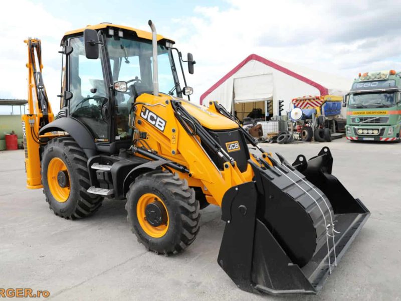 Buldoexcavator JCB 3CX NOU